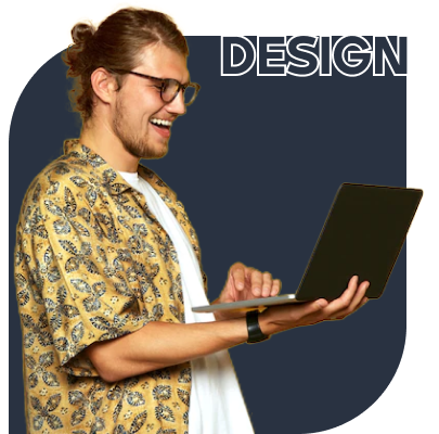 مرد در حال طراحی با لپ تاپ